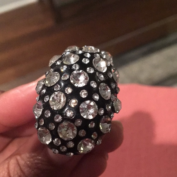 Statement Ring - Picture 5 of 6